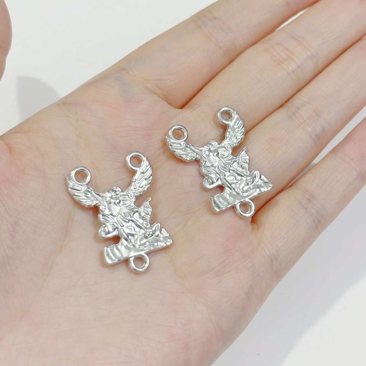20 ciondoli con il nome di San - Jewelry Making Michaels recensione e prezzo
